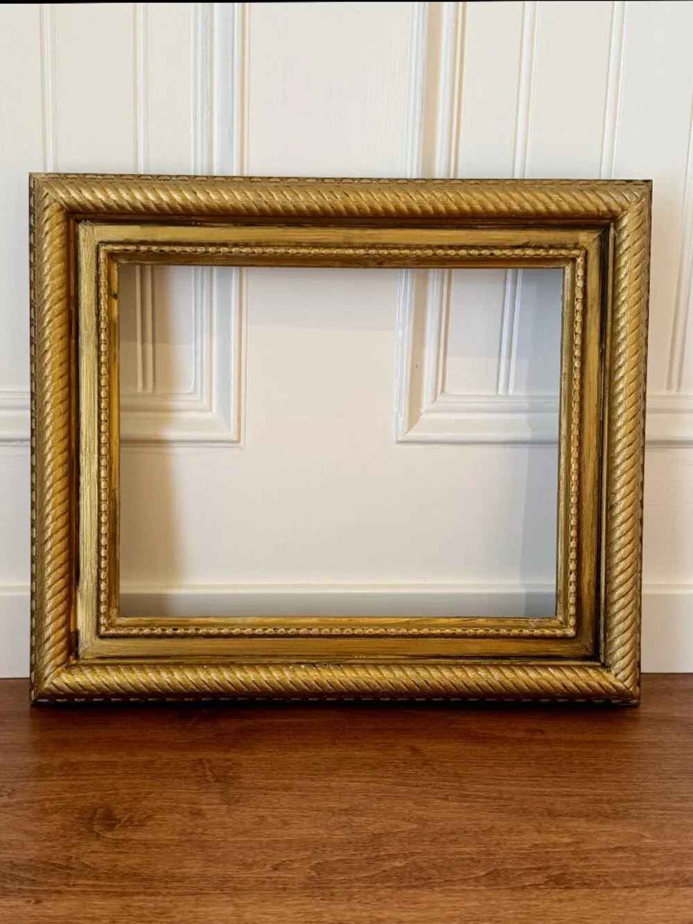 Ornate Gold Wood Picture Frame – Fits 8x10